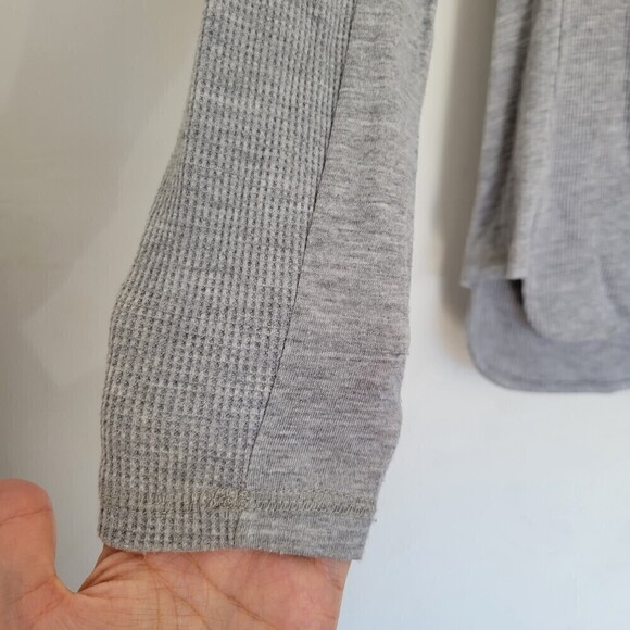 Marc New York Andrew Marc Performance Heather Gray Long Sleeve Top Size Medium - Picture 6 of 13